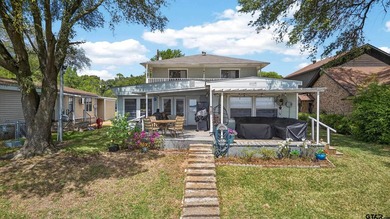 Spacious 4/3 waterfront home situated on Lake Palestine - photo 42