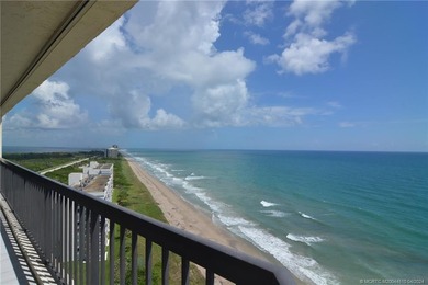Beach Front! Step in to this stunning and spacious 3 bedroom 2 - photo 3