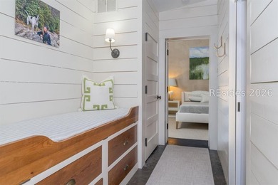 This beautiful 1,570 square foot cottage is set on 2.52 - photo 13