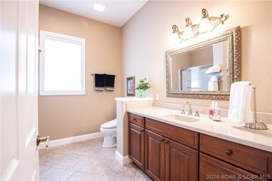 Arrange a showing on this exquisite 6 bed 4 (full) bath luxury - photo 24