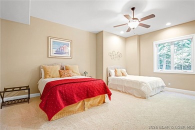 Arrange a showing on this exquisite 6 bed 4 (full) bath luxury - photo 25