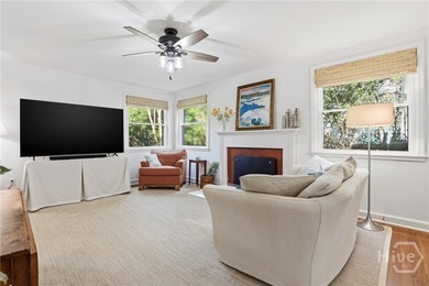 Charming Isle of Hope 3 bed 2 bath, well maintained home in - photo 5