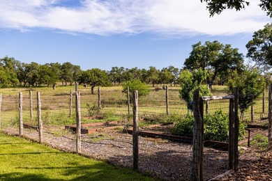 White Stone Ranch is a remarkably transformed Hill Country - photo 41