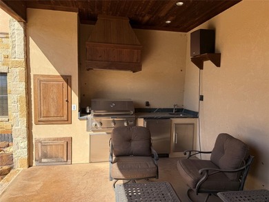 One of the finer finished out homes on Century Oak. Designed for - photo 8