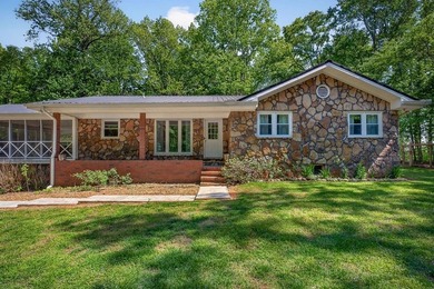 Discover the perfect blend of modern living and serene rural - photo 2