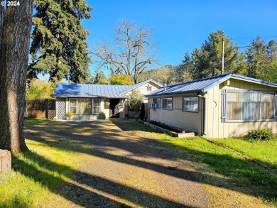 South Umpqua River Home For Sale in Roseburg Oregon