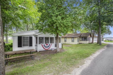 Gun Lake - Barry County Home For Sale in Wayland Michigan