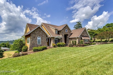 Are you looking for a stunning custom-built home with - photo 3
