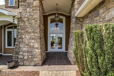 Are you looking for a stunning custom-built home with - photo 5