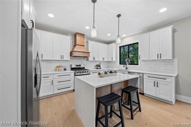 Welcome to lakeside living with this incredible new construction - photo 9