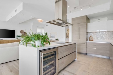 Originally designed as a 3 bedroom floorplan and thoughtfully - photo 9