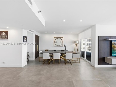 Exquisite completely renovated corner residence in prime - photo 4