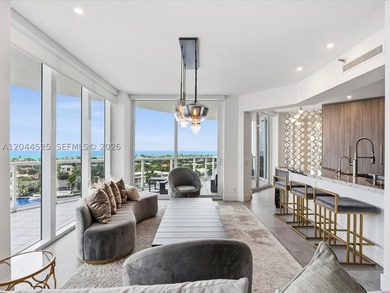 Exquisite completely renovated corner residence in prime - photo 7