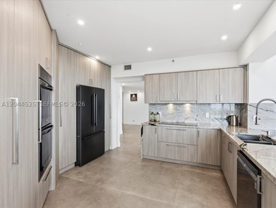 Exquisite completely renovated corner residence in prime - photo 9