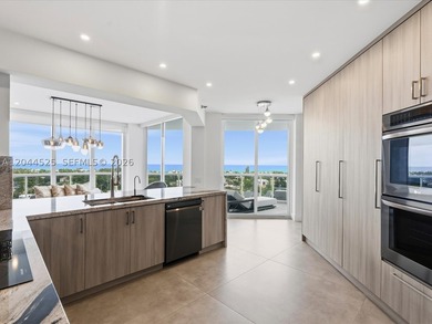 Exquisite completely renovated corner residence in prime - photo 10