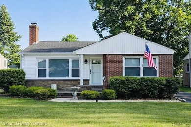 Charming, well-maintained brick ranch just steps from highly - photo 1