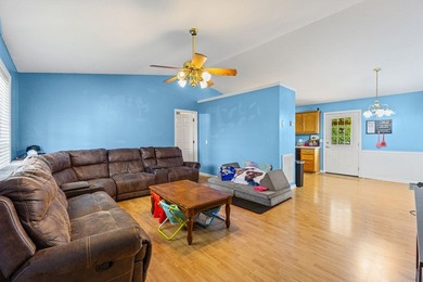 Beautifully updated 3 bedroom, 2 full bathroom home located at - photo 5
