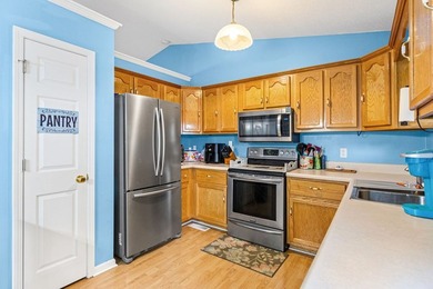 Beautifully updated 3 bedroom, 2 full bathroom home located at - photo 9