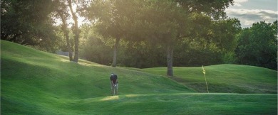 Vacant interior lot in the prestigious White Bluff Resort gated