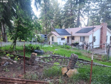 Upper Klamath Lake Home For Sale in Klamathfalls Oregon