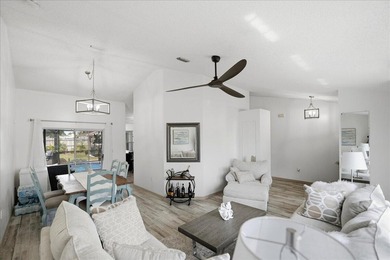 Welcome home to this beautifully updated 3-bedroom, 2-bath pool - photo 7
