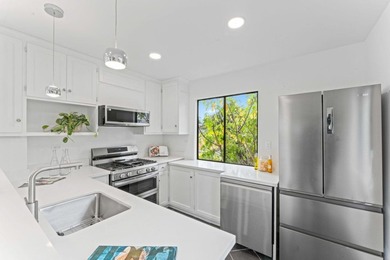 Modern Two-Story Elegance in Central Brisbane Minutes from SF & - photo 8