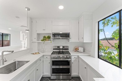 Modern Two-Story Elegance in Central Brisbane Minutes from SF & - photo 9
