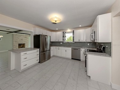 One or more photo(s) has been virtually staged. Island living at - photo 6