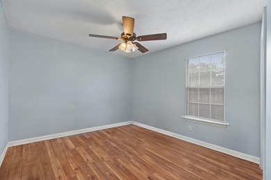 Welcome home to this perfectly located 3-bedroom, 2-bath - photo 18