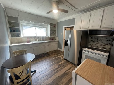 Nice home located near Majestic Park and just a few minutes from