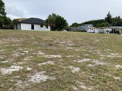 25 AC, CORNER LOT, READY TO BUILD SINGLE FAMILY HOME OR DUPLEX - photo 1