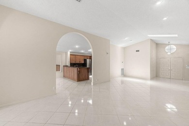Welcome to this charming 3-bedroom, 2-bathroom single-family - photo 6