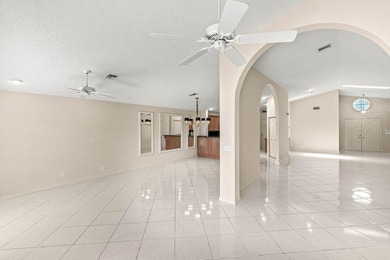 Welcome to this charming 3-bedroom, 2-bathroom single-family - photo 7