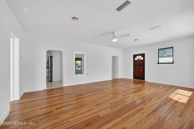 Charming home in the heart of South Daytona! This 3-bedroom - photo 3