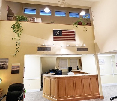Discover an exceptional opportunity with this large office - photo 5