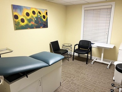 Discover an exceptional opportunity with this large office - photo 8