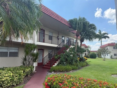 Huntington Lakes Condo For Sale in Delray Beach Florida