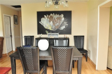 Nestled on a spacious corner lot, this charming 4 bedroom/2 - photo 7