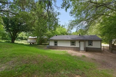 Renovated and Move-in ready! This 4-bedroom, 1-bath home offers - photo 31