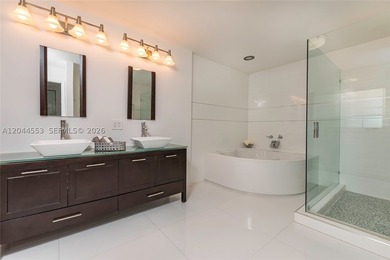 Experience the ultimate Doral lifestyle in this stunning 5BR/3BA - photo 4