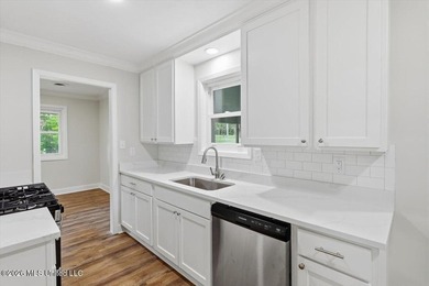 Shhh... Lakeview Heights is one of Clinton's best-kept secrets! - photo 5