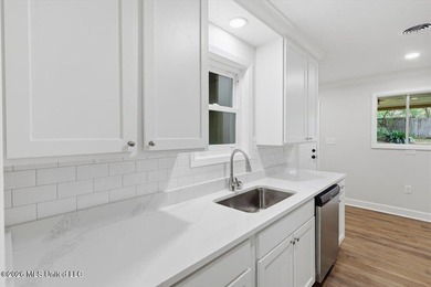 Shhh... Lakeview Heights is one of Clinton's best-kept secrets! - photo 7