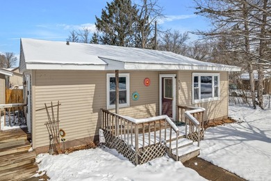 Still renting?? Now you can own!! This cozy 2 bedroom, 1 - photo 16