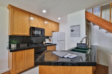 Located in the sought-after Cambrian neighborhood, bordering Los - photo 7