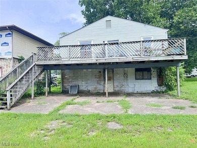 Ohio River Home For Sale in Marietta Ohio