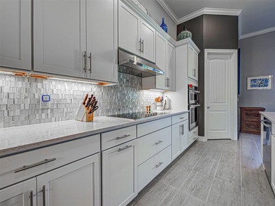 Under contract-accepting backup offers. This exceptional - photo 8