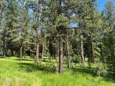 Nestled on a lovely wooded bench above the golf course and just - photo 9