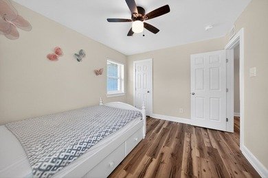 Nestled in a sought-after enclave surrounded by sprawling ranch - photo 21