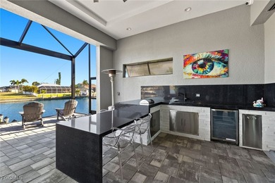 SPECTACULAR MODERN WATERFRONT ESTATE. Welcome to an elegant - photo 22