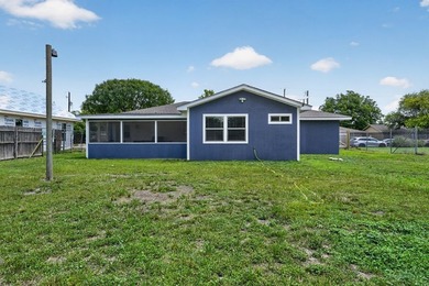 Nestled in a sought-after enclave surrounded by sprawling ranch - photo 24